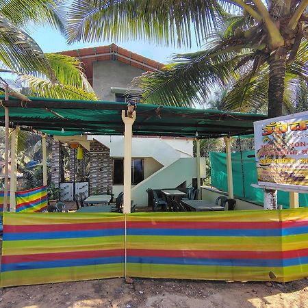 Omkar Beach Resort Малван Екстер'єр фото